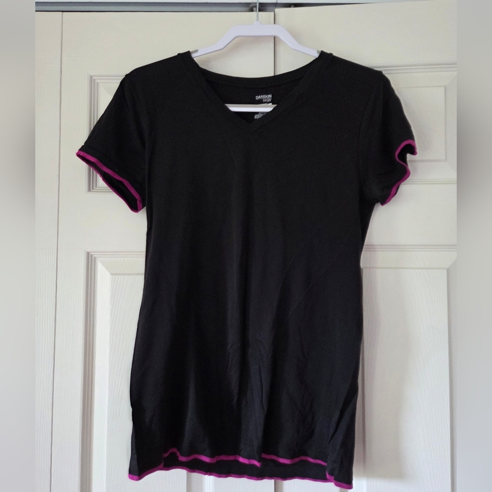 Danskin Fitted Quick Dry Tee Shirt, Size XL